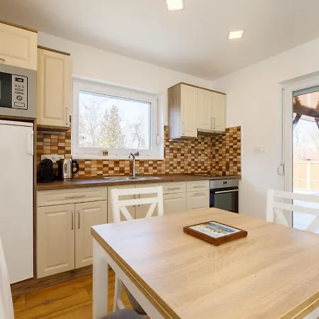 Holiday home Honey By Interhome