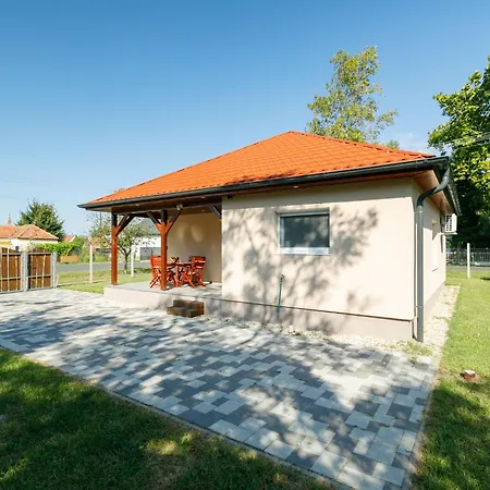 Honey By Interhome Balatonkeresztur